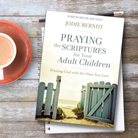 Praying The Scriptures For Your Adult Ch - Jodie Berndt [KSIĄŻKA]
