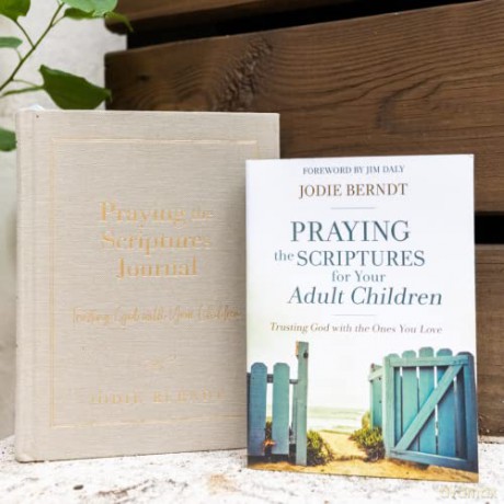 Praying The Scriptures For Your Adult Ch - Jodie Berndt [KSIĄŻKA]