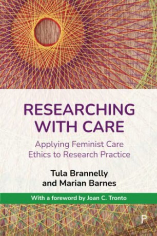 Researching With Care - Tula Brannelly [KSIĄŻKA]