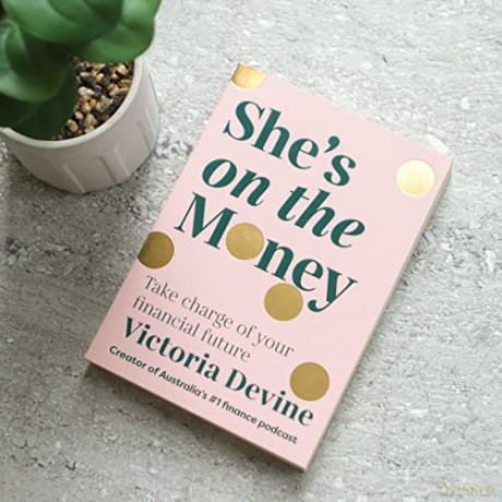 Shes On The Money - Victoria Devine [KSIĄŻKA]