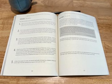 Signs And Secrets Of The Messiah Bible - Sobel Rabbi Jason [KSIĄŻKA]