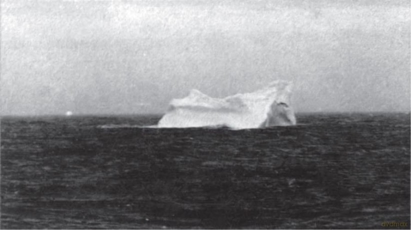 Sinking Of The Titanic - Jay Henry Mowbray [KSIĄŻKA]