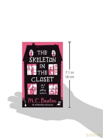 Skeleton In The Closet - M C Beaton [KSIĄŻKA]