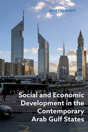 Social And Economic Development In The - Martin Hvidt [KSIĄŻKA]
