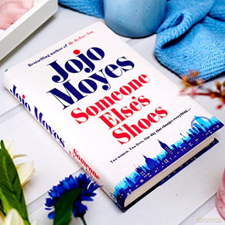Someone Elses Shoes - Jojo Moyes [KSIĄŻKA]