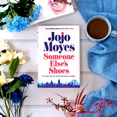 Someone Elses Shoes - Jojo Moyes [KSIĄŻKA]