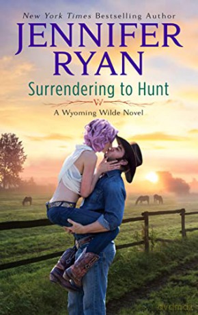 Surrendering To Hunt Pb - Ryan Jennifer [KSIĄŻKA]