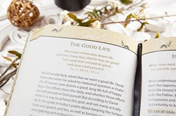 Sweeter Than Honey 365 Daily Devotions [KSIĄŻKA]