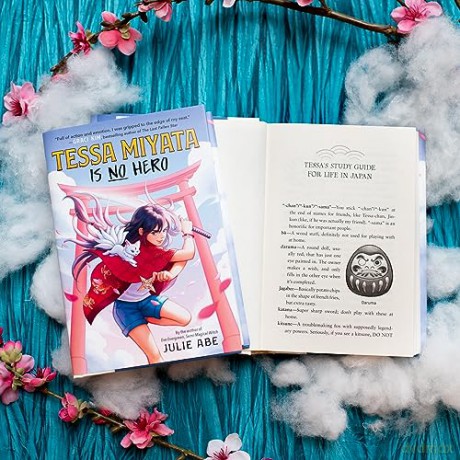 Tessa Miyata Is No Hero - Julie Abe [KSIĄŻKA]