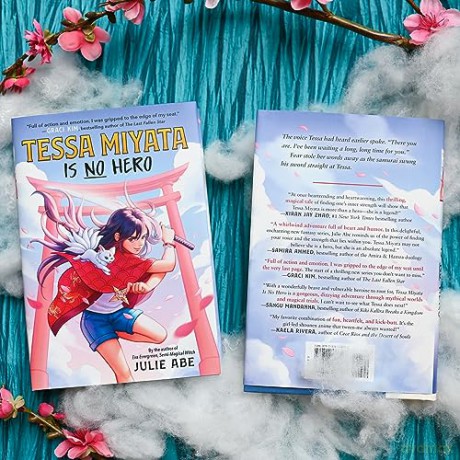 Tessa Miyata Is No Hero - Julie Abe [KSIĄŻKA]