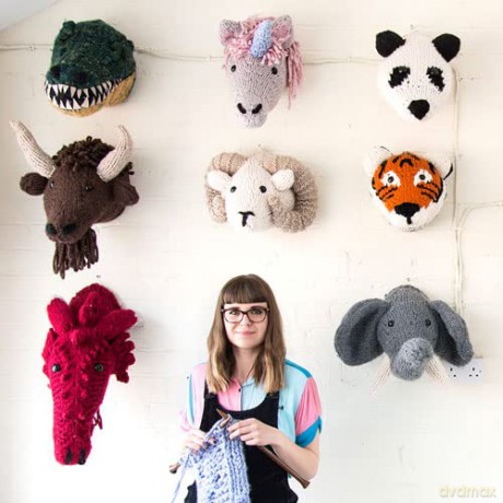 The Knitters Activity Book - Sincerely Louise [KSIĄŻKA]