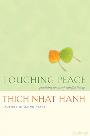 Touching Peace - Thich Nhat Hanh [KSIĄŻKA]