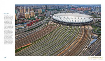 Train Stations Of The World - Martin Weltner [KSIĄŻKA]