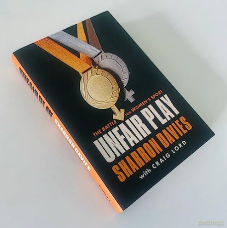 Unfair Play - Sharron Davies [KSIĄŻKA]