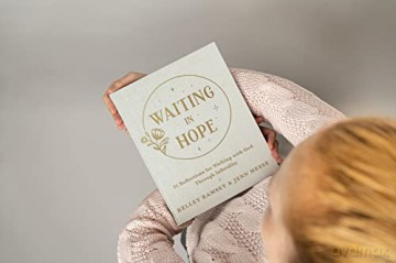 Waiting In Hope Hb - Hesse Jennifer [KSIĄŻKA]