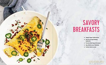 Wholesome Yum Easy Keto Cookbook - Maya Krampf [KSIĄŻKA]