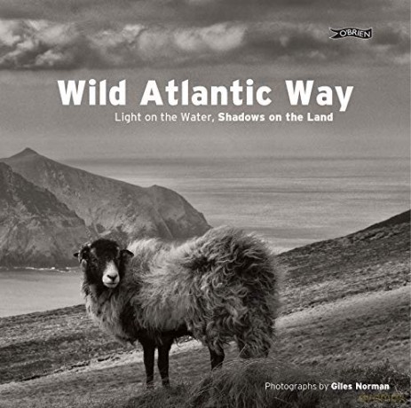 Wild Atlantic Way - Giles Norman [KSIĄŻKA]