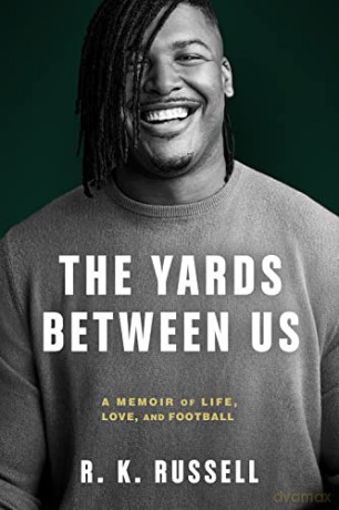 Yards Between Us The - Ryan Russell [KSIĄŻKA]