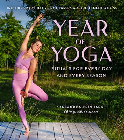 Year Of Yoga - Kassandra Reinhardt [KSIĄŻKA]