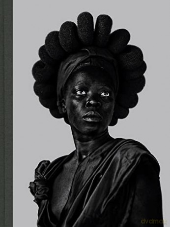 Zanele Muholi Somyyama Ngonyama Hail The - Zanele Muholi [KSIĄŻKA]