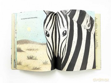 Zebra In The Mirror - Tina Arnus Pupis [KSIĄŻKA]