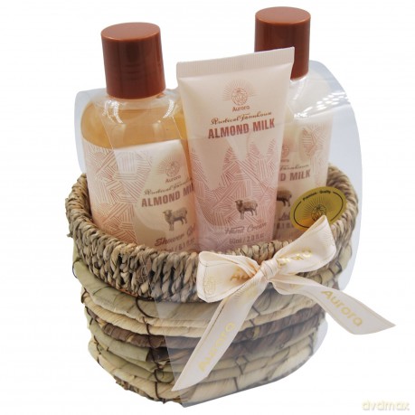 AURORA Zestaw prezentowy dla kobiet Almond Milk