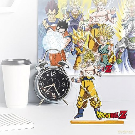 DRAGON BALL - Zestaw prezentowy Kubek 320ml + Akryowa figurka + Pocztówki Goku