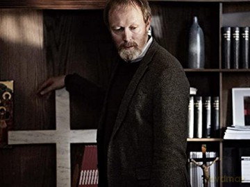 AU NOM DU PERE: RIDE UPON THE STORM SAISON 1 - 4