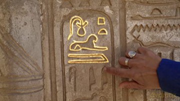 PALAIS DES HIÉROGLYPHES (LE) - SUR LES TRACES DE CHAMPOLLION