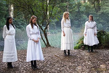 Picnic at Hanging Rock (Piknik pod Wiszącą Skałą) [DVD]