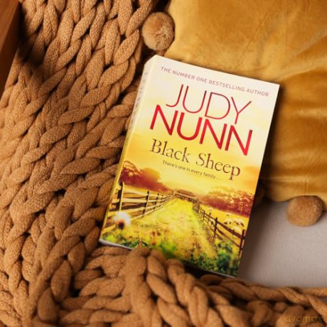 Black Sheep - Judy Nunn [KSIĄŻKA]