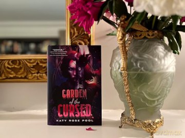 Garden Of The Cursed - Katy Rose Pool [KSIĄŻKA]