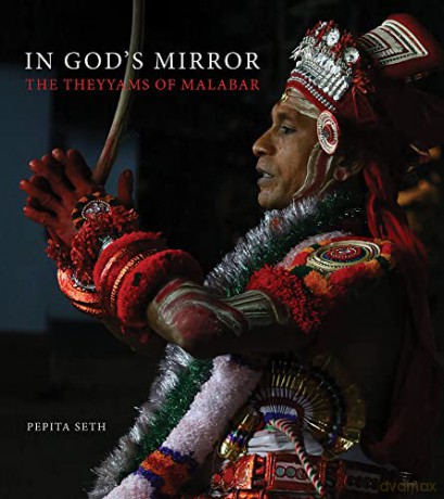 In God S Mirror [KSIĄŻKA]