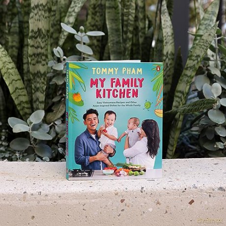 My Family Kitchen - Tommy Pham [KSIĄŻKA]