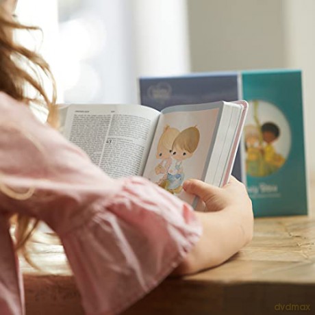 Nkjv Precious Moments Small Hands Bible [KSIĄŻKA]