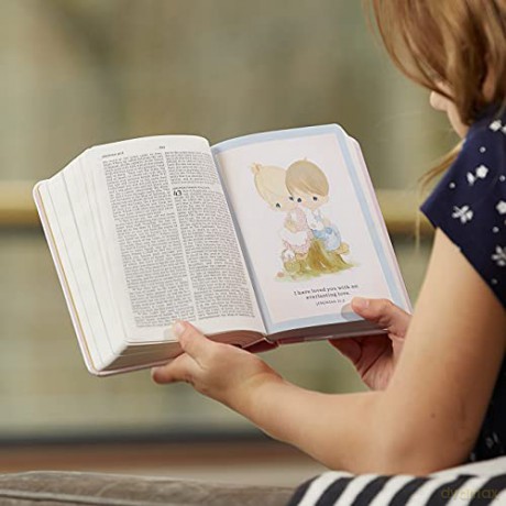 Nkjv Precious Moments Small Hands Bible [KSIĄŻKA]