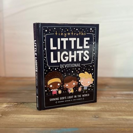 Tiny Truths Little Lights Devotional - Rivard Joanna [KSIĄŻKA]