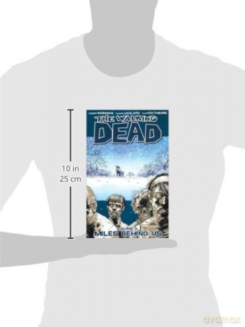 Walking Dead 2 Miles Behind Us - Robert Kirkman [KSIĄŻKA]