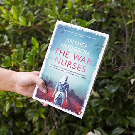 War Nurses - Anthea Hodgson [KSIĄŻKA]