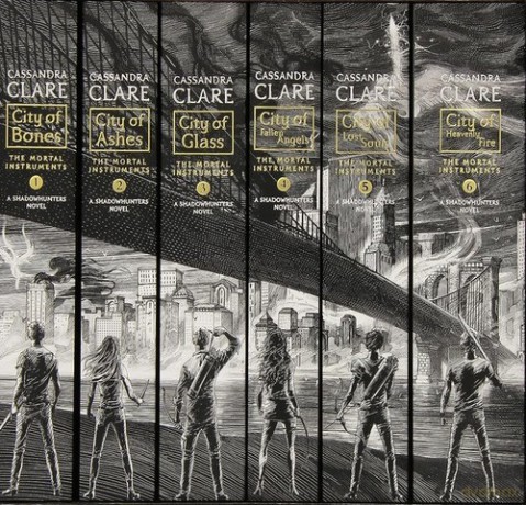 The Mortal Instruments Complete Box Set - Cassandra Clare [KSIĄŻKA]