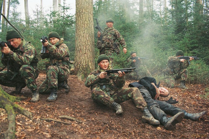 Dog Soldiers (steelbook) [Blu-Ray 4K]+[Blu-Ray]