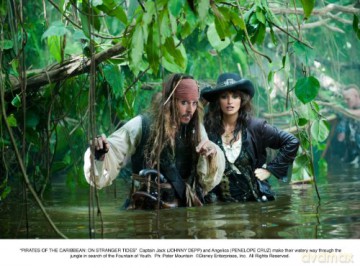 Pirates of The Caribbean - Limited Chest Edition (Piraci z Karaibów) [8xBlu-Ray]+[CD]