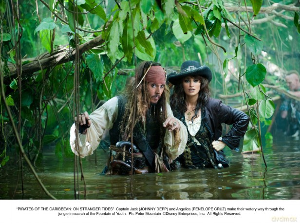 Pirates of The Caribbean - Limited Chest Edition (Piraci z Karaibów) [8xBlu-Ray]+[CD]