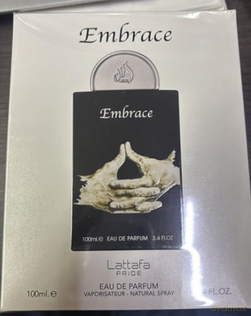 Lattafa Embrace - woda perfumowana - Volume: 100 ml