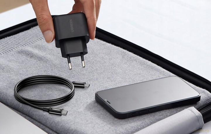Ugreen ładowarka sieciowa USB Typ C 25W Power Delivery + kabel USB Typ C 2m czarny (50581)