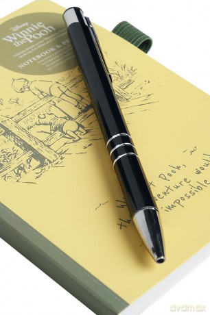 Disney: A6 Notebook - Disney Winnie The Pooh