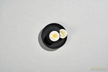 Kieliszki do jajek Zone Denmark - Singles Egg Cups With Holder - Black (332021)
