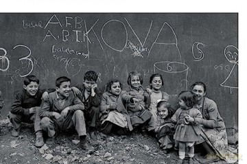 Ara Guler: A Play Of Light And Shadow - Ara Guler [KSIĄŻKA]