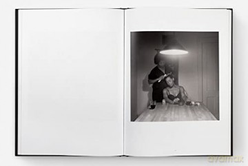 Carrie Mae Weems Kitchen Table Series - Carrie Mae Weems [KSIĄŻKA]
