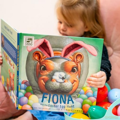 Fiona And The Easter Egg Hunt - Cowdrey Richard [KSIĄŻKA]